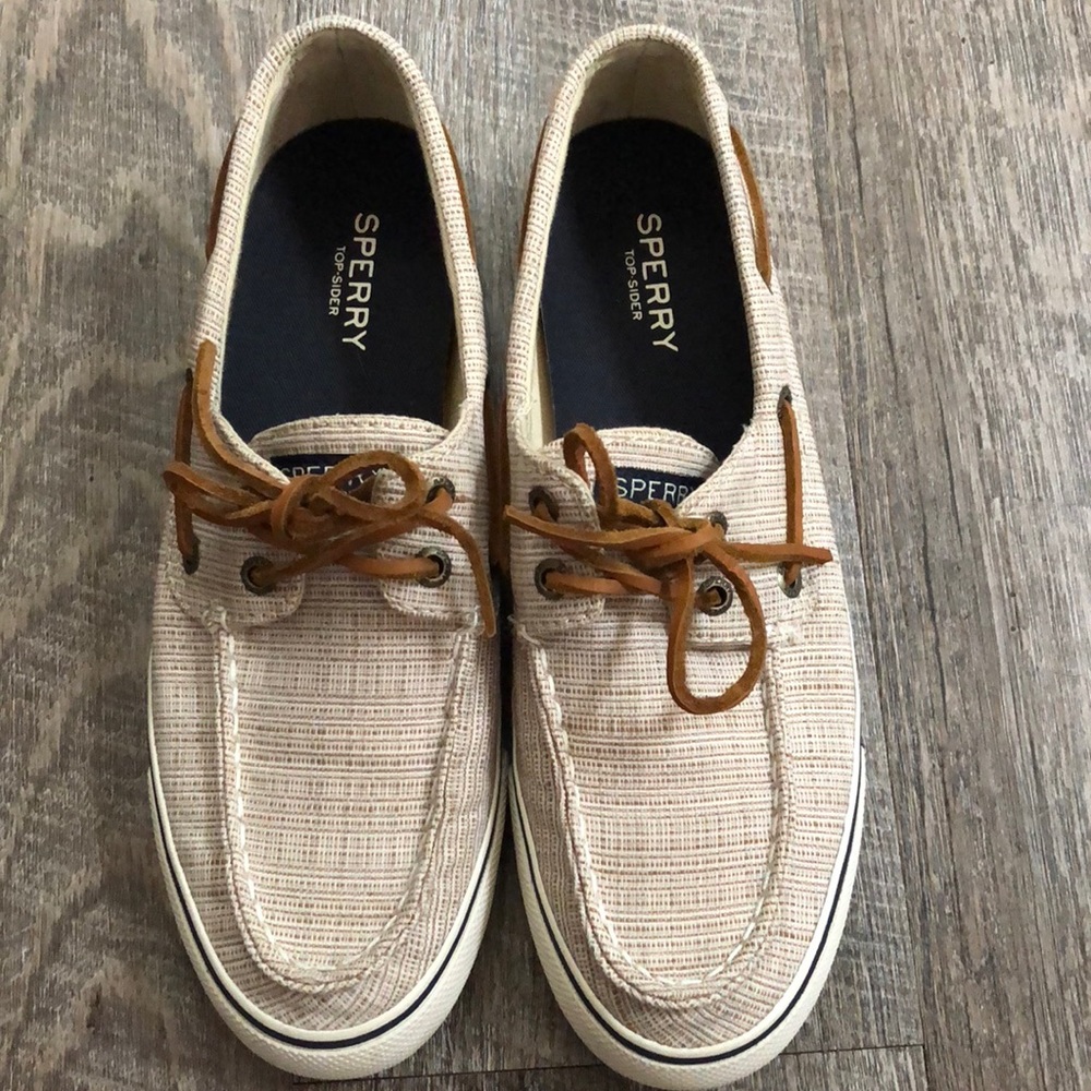 Women’s Sperry Boat shoes!